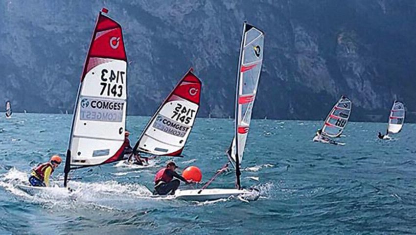 Europameisterschaft der U13 O'pen BIC 2015: Spannende Wettfahrten.