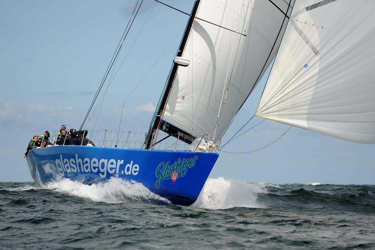 Speedsailing auf einer original Ocean-Eace Rennmaschine.