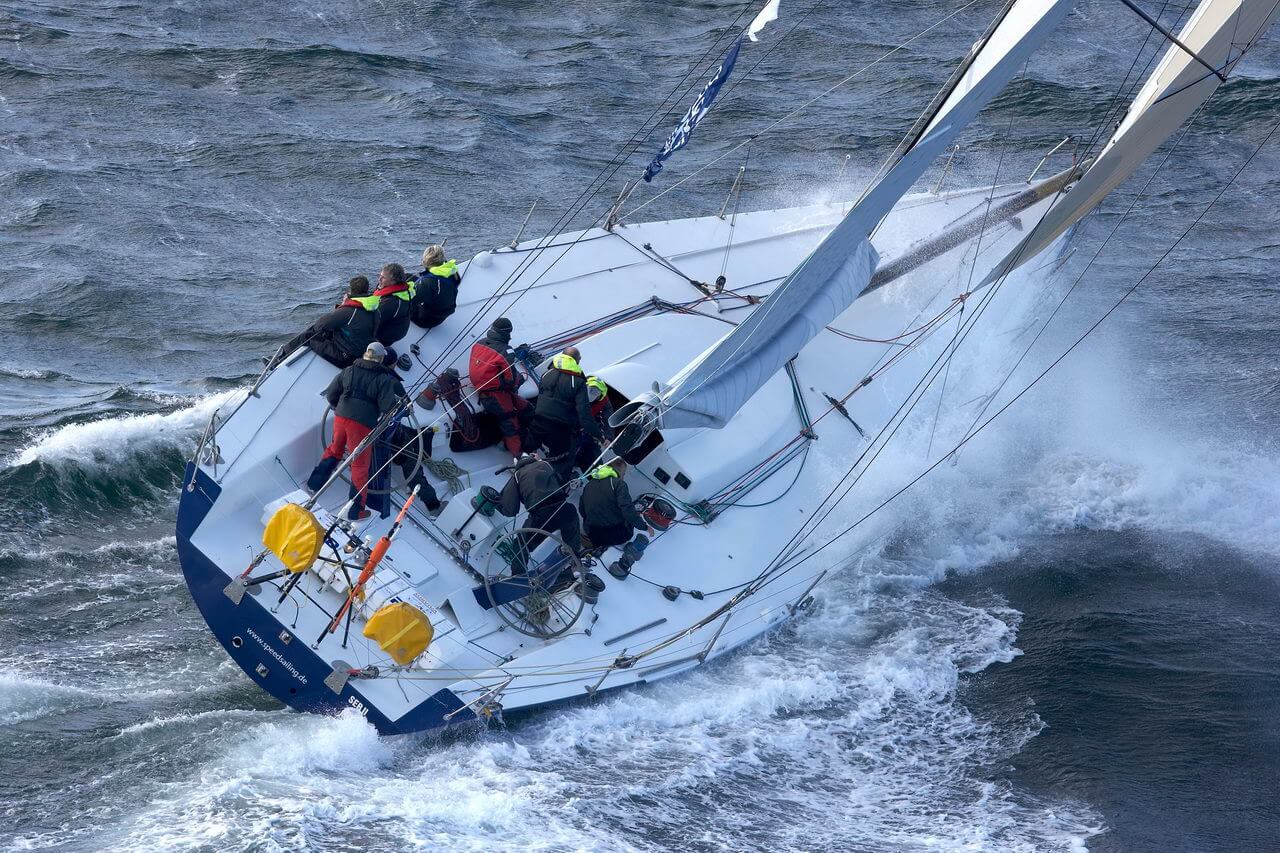 Speedsailing auf einer original Ocean-Eace Rennmaschine.